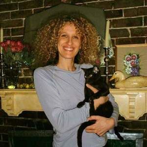 Meet your Posher, Elizabeth